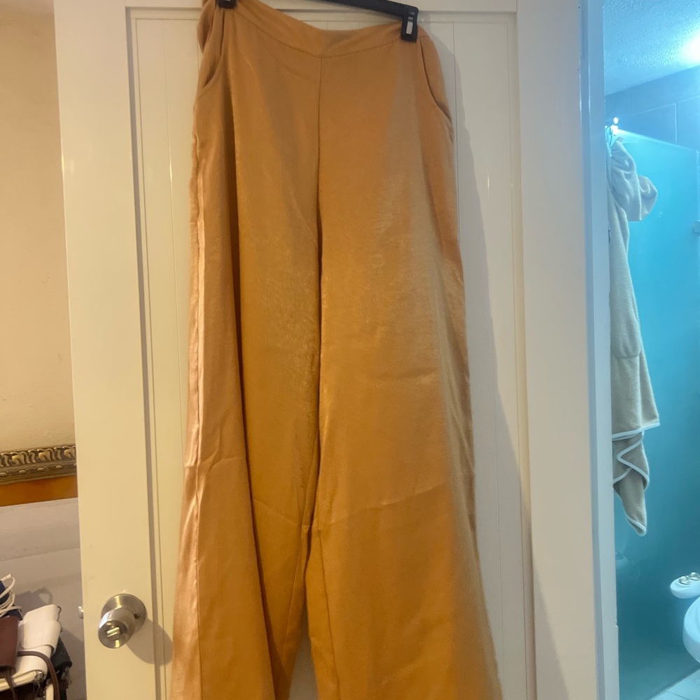 Forever 21 
soft gold, Wide-Leg Pants
